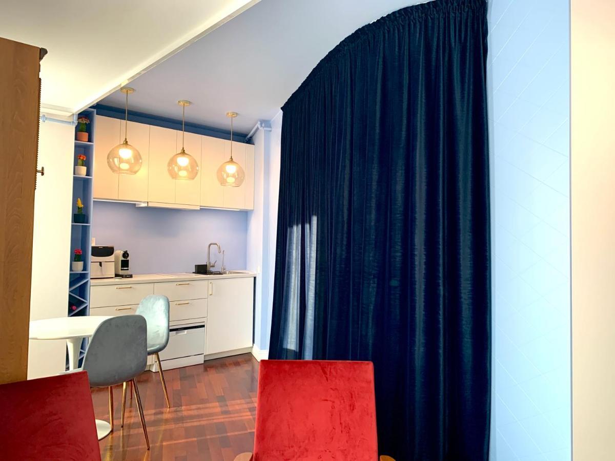 Downtown Italian Studio Bukarest Exteriör bild